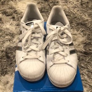Women’s adidas superstar